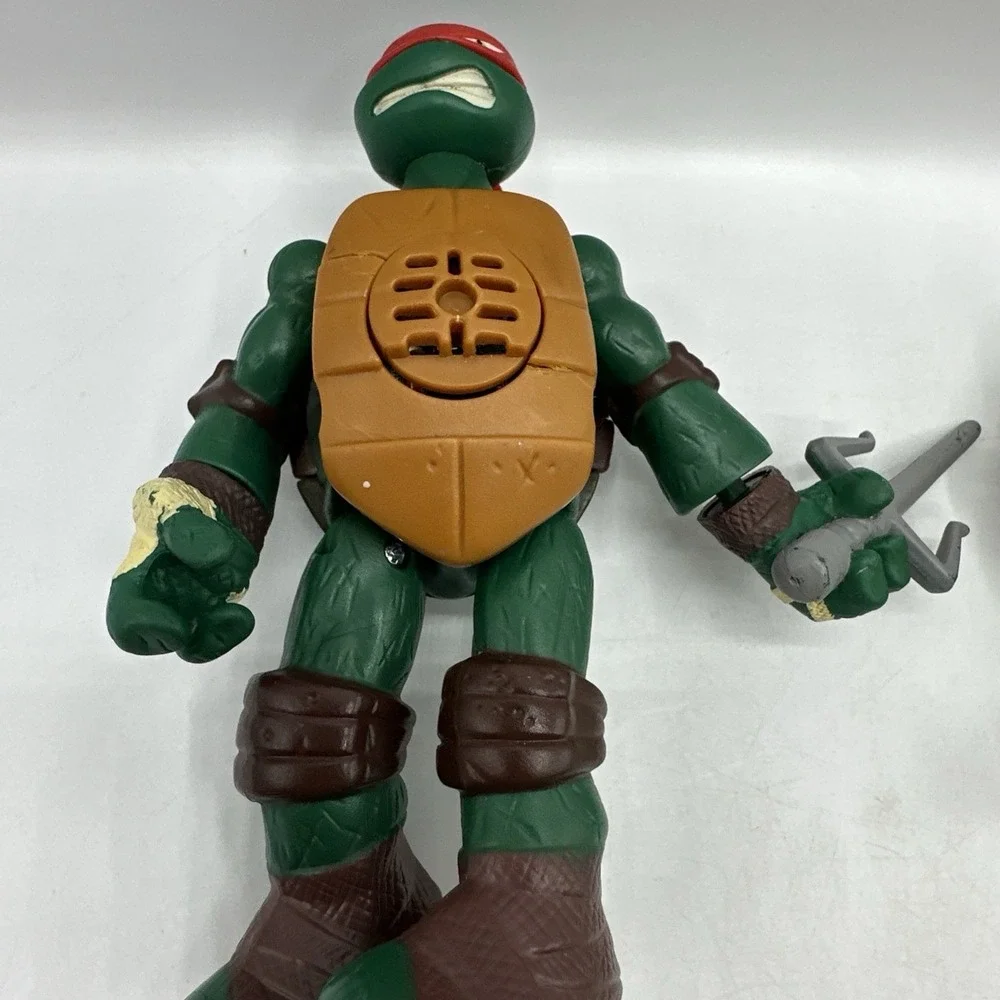 Teenage Mutant Ninja Turtle Lot Of Two 9 in and‎ 6 in Figures Toys